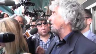 Elezioni Grillo quotVincere le regionali per abolire le regioniquot Silenzio su Podemos [upl. by Ahsienek521]