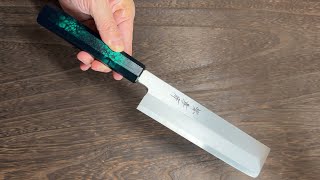 Sakai Takayuki INOX Japanesestyle Nanairo UsubaVegetable 180mm with GreenTortoiseshell Handle [upl. by Ynomrah]