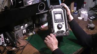 Makita MBR102 site radio repair multiple faults [upl. by Darsey]