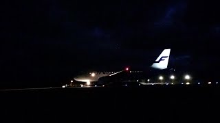 Night plane spotting  Airbus A319112 FINNAIR Night Landing Oulu Airport [upl. by Evante]