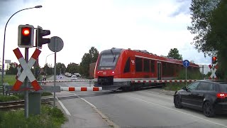 Spoorwegovergang NeuUlm D  Railroad crossing  Bahnübergang [upl. by Latsyk]