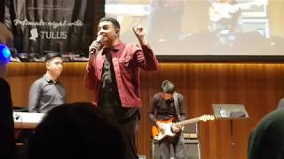 Tulus  1000 Tahun Lamanya Intimate Night with Tulus Concert  Live Konser Tulus 2018 [upl. by Sethrida661]