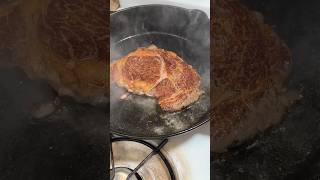 Cooking a ribeye steak in a castiron skillet cooking castiron howto [upl. by Thury]