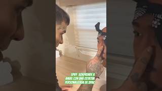 Spiff Tv sorprende a Anuel con una estatua personalizada de 2pac 2pac anuelaa rap trap [upl. by Eilhsa300]