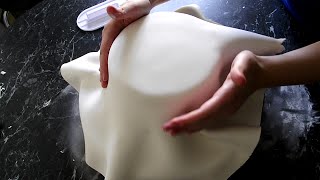 Torte mit Fondant überziehen  einfaches Tutorial How to [upl. by Trumaine]