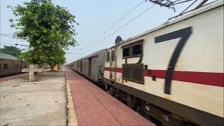 Ghaziabad Wap7 led Neelanchal Express attacks Kenduapada at 130 kmph and meets Tirupati Humsafar [upl. by Eurydice]