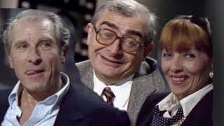 Claude Chabrol Stéphane Audran et Jean Poiret  Poulet au vinaigre 1985 [upl. by Della]