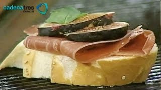 ¿Cómo preparar unos faciles crostinis con jamón serrano higos y menta Cocinemos Juntos [upl. by Mariken]