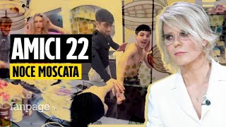 Caso noce moscata nel Capodanno di Amici 22 parlano l’eliminata dal programma e la sorella di NDG [upl. by Evalyn]