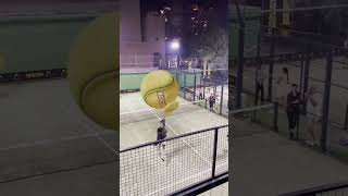 ¡Jugando Con Una ENORME Pelota De Tenis [upl. by Wulf]