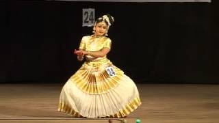 kerala school kalolsavam 2012 mohiniyattam performed by Lavanya [upl. by Gavin249]