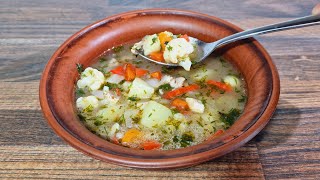 Gemüsesuppe mit Hähnchen in 30 Minuten Unglaublich leckeres und einfaches Suppenrezept [upl. by Bui]