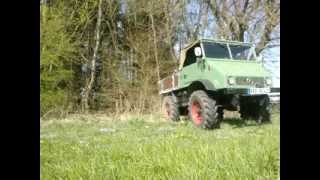 Seilwinden Action mit Unimog 411 U30 [upl. by Eillam680]