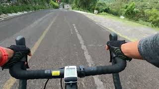 Bajando en Bicicleta de Carretera  Giant Contend SL 1 Disc [upl. by Beisel]