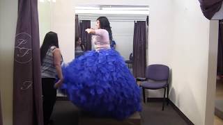 ¿Cómo ponerte tu vestido de Quinceañera  Lucy Franco Las Vegas  702 912 43 66 [upl. by Oliva950]