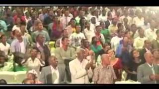 Amlaki New Yedegefegn አምላኬ ነው የደገፈኝ  Awtaru Kebede [upl. by Silvester664]