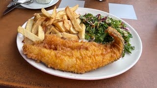 London England 🏴󠁧󠁢󠁥󠁮󠁧󠁿 The Golden Chippy  Famous Fish and Chips in Greenwich Haddock and Cod Fish [upl. by Lehplar667]