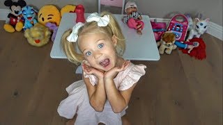 HI IM EVERLEIGH MY VERY FIRST TOY UNBOXING [upl. by Suiratnauq]