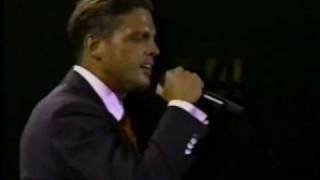 Luis Miguel FRÍA COMO EL VIENTO en vivo 1996 [upl. by Ahseek652]