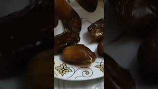 Queen of all dates Algerian deglet Noor [upl. by Yddet]