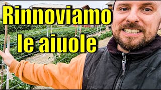 Preparazione orto primaverile senza lavorare il terreno Rinnovo aiuole e rabbocco compost [upl. by Goddord]