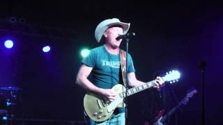 Kevin Fowler  The Lord Loves The DrinkinMan [upl. by Canale376]