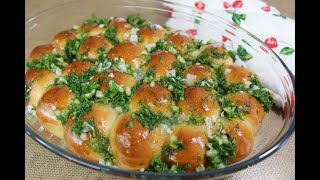 quotPampushkiquot UkrainianRussian dinner rolls with garlic and dill Perfect with Borscht [upl. by Corotto856]