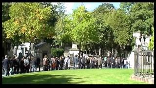 Funérailles de Claude Chabrol vues au Père Lachaise par Gg  20100917 [upl. by Cranford]