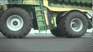 Krone Landmaschinen  BiG M 500  Video Oeni [upl. by Yemorej]