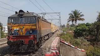 कल्बर्गी कोल्हापुर एक्सप्रेस 🚂 22156 कल्बर्गी एक्सप्रेस arrival 🚃 Kalburgi Express [upl. by Intisar671]