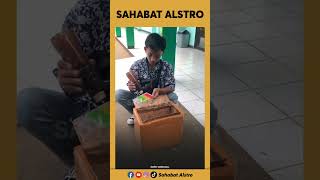 SALUT SAMA PARA PELAJAR INI Bantu Beli Jualan Adik Kelas Mereka Yang Berjualan Bantu Ibunya [upl. by Yennej277]