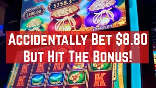 Wind Creek Casino  Accidentally Bet 880 on Slots  Fu Dai Lian Lian Dragon Slot Machine Bag Game [upl. by Animahs607]