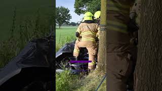 Vier mensen uit auto bevrijd na ongeluk in Elst  Shorts [upl. by Akenn870]