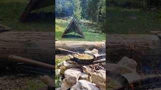 Marmitte dei Giganti costruzione di un riparo bushcraft con tarp marmittedeigiganti valzurio [upl. by Doubler]