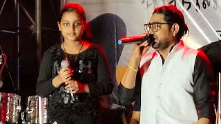 Tujhko Na Dekhun live urvi dey and utpal dey with band music lovers [upl. by Awuhsoj]