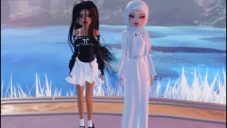 Me and my BFF playing Dress to impress [upl. by Radman]