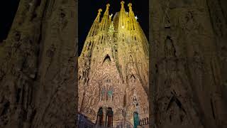 Sagrada Familia po ciemku [upl. by Pulcheria]