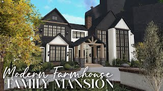 Bloxburg  MODERN FARMHOUSE FAMILY MANSION  Speedbuild  Exterior Only [upl. by Terrel]