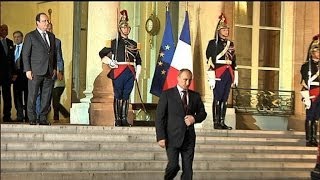 Poutine quitte lElysée après un souper avec Hollande  0506 [upl. by Chaffinch]