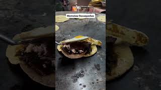 Memelas de Oaxaca🤤 comidacallejera mexico comidademexico garnacha food foodie [upl. by Terrel]