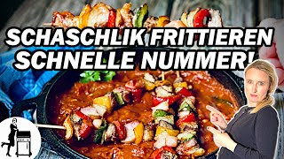 Schaschlik frittieren  mit lecker Schaschlik Sauce  Die Frau am Grill [upl. by Ennaeus]