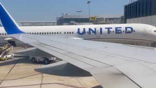 My Photography Buddy’s Flight on United Airlines from Los Angeles to Orlando  Boeing 757200 [upl. by Niasuh]