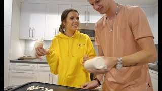 CARTOON PANCAKE ART BAKE OFF VS JESS CONTE [upl. by Betti926]