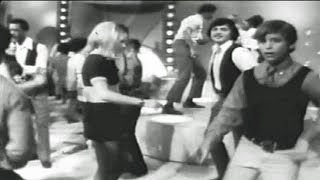 American Bandstand 1970 – Run Through the Jungle Creedence Clearwater Revival [upl. by Eppie148]