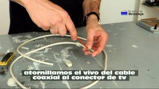 Cómo hacer un cable coaxial para televisión [upl. by Retepnhoj207]