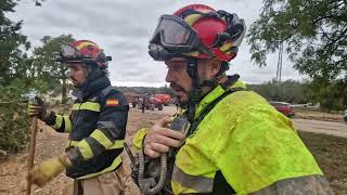 Labores del Ejército en Chiva Paiporta y Ribarroja Imágenes de Pool Defensa 021124 [upl. by Ennovaj]