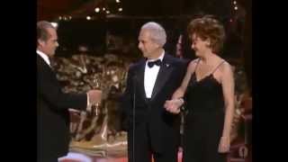 Jack Nicholson consegna oscar alla carriera a Michelangelo Antonioni [upl. by Ximenez62]