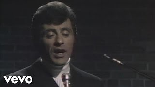 Frankie Valli  Cant Take My Eyes Off You Live [upl. by Carce]