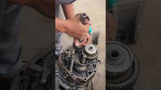 How a professional Under18 years child assembled Suzuki Bolan 660cc gearbox with great skills [upl. by Eikkin]