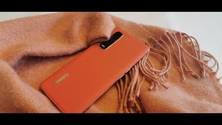 Oppo Find X2 HandsOn oranges veganes Leder und lustige Rillen [upl. by Pickar853]